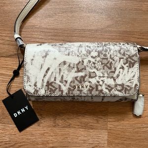 NWT DKNY Zip Around Crossbody!!
